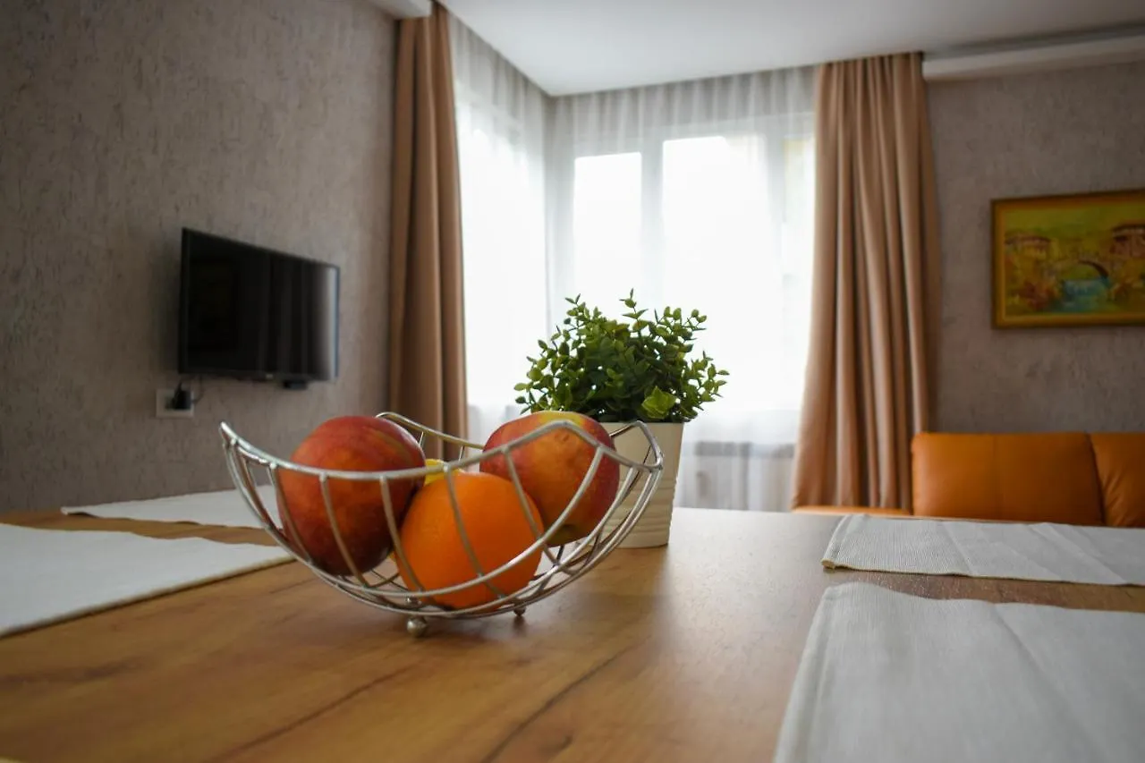 Roza Home Sofie